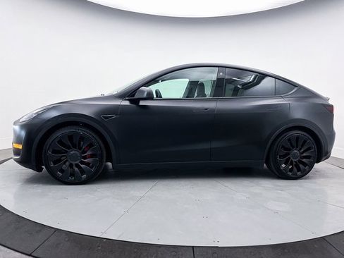 Used 2022 Tesla Model Y Performance image 34