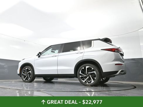 Used 2024 Mitsubishi Outlander SE image 56