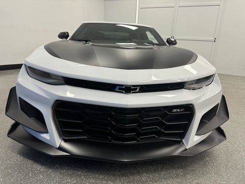 Used 2019 Chevrolet Camaro ZL1 image 33