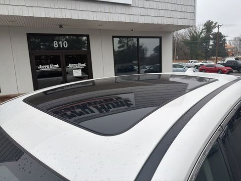 Used 2024 Acura MDX Technology image 12