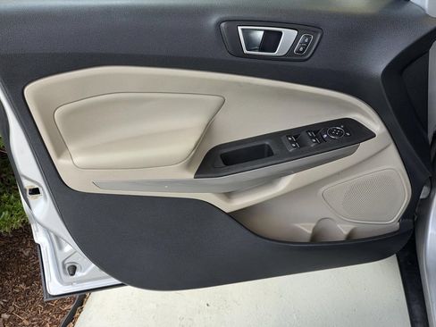 Used 2020 Ford EcoSport Titanium FWD image 30