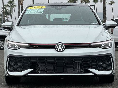 Used 2025 Volkswagen GTI SE FWD image 9