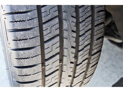 Used 2015 Toyota RAV4 Limited image 30