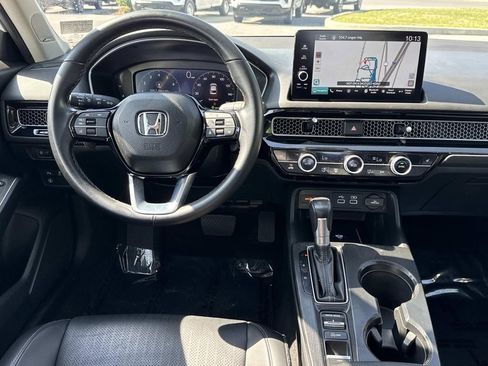 Used 2024 Honda Civic Touring image 3
