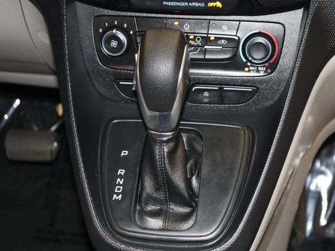 Used 2022 Ford Transit Connect XLT FWD image 40