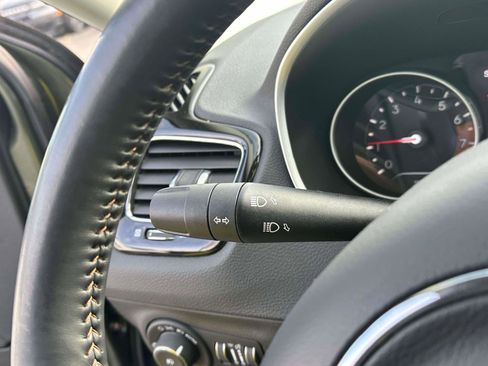 Used 2019 Jeep Compass Limited image 23