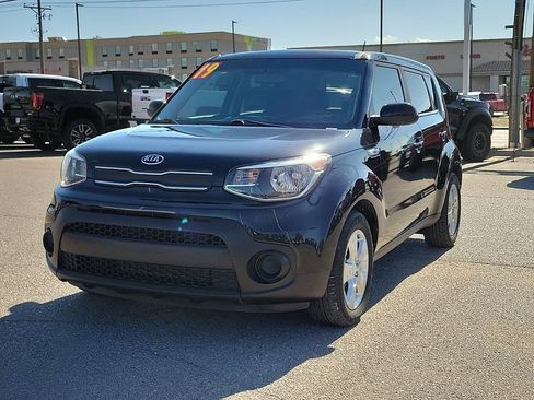 Used 2019 Kia Soul FWD image 4