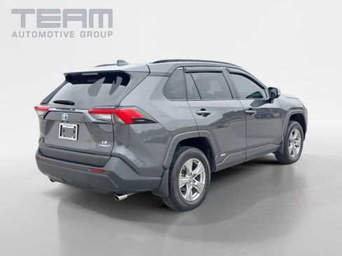 Used 2024 Toyota RAV4 LE image 7