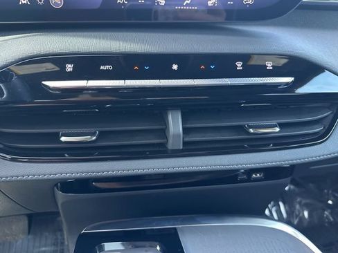 Used 2025 Buick Enclave Sport Touring w/ Super Cruise Package AWD/4WD image 34