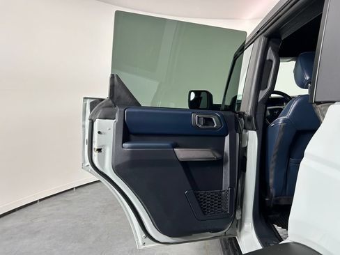 Used 2022 Ford Bronco Outer Banks w/ Sasquatch Package AWD/4WD image 27