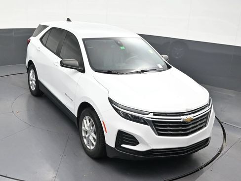 Used 2022 Chevrolet Equinox LS FWD image 21
