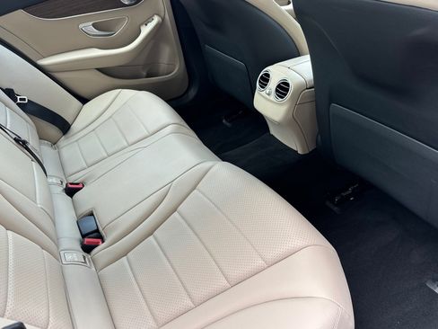Used 2019 Mercedes-Benz C 300 Sedan image 33