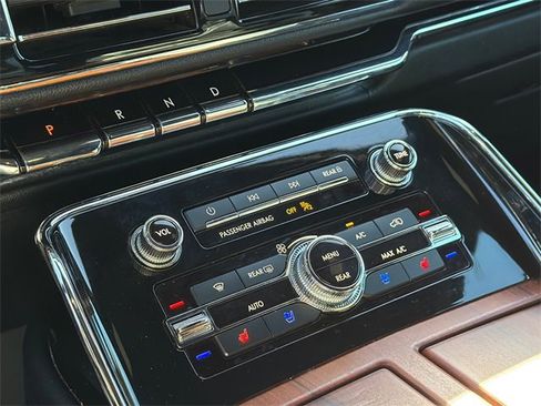 Used 2020 Lincoln Navigator Reserve w/ Equipment Group 208A Reserve image 20