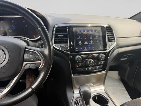 Certified 2020 Jeep Grand Cherokee Altitude AWD/4WD image 12