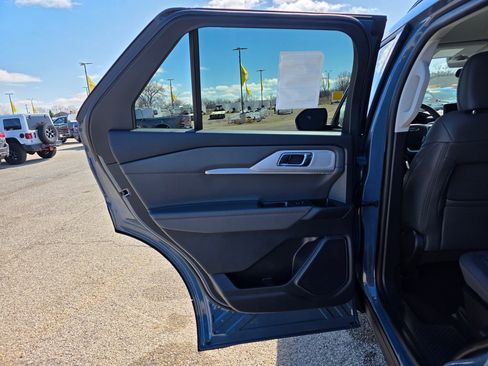 New 2026 Ford Explorer Active AWD/4WD image 18