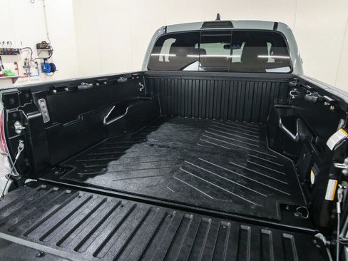 Used 2021 Toyota Tacoma TRD Pro AWD/4WD image 35