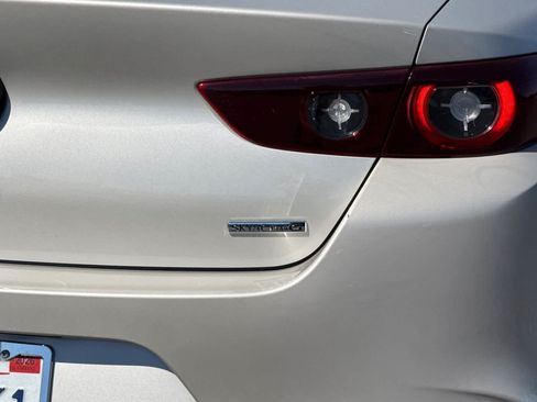 Used 2024 MAZDA MAZDA3 s FWD image 30