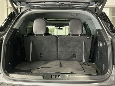 Used 2022 Ford Explorer XLT w/ Equipment Group 202A AWD/4WD image 27