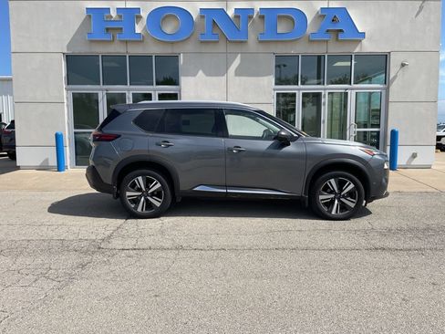 Used 2023 Nissan Rogue SL w/ SL Premium Package AWD/4WD image 4