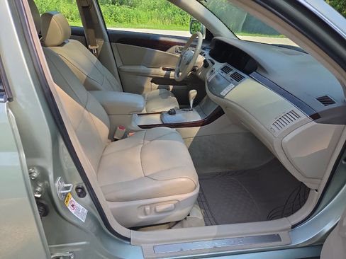 Used 2008 Toyota Avalon XLS image 18