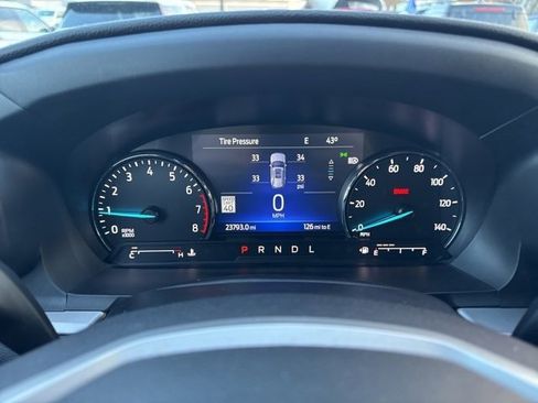 Certified 2022 Ford Explorer XLT w/ Equipment Group 202A image 18