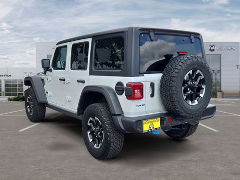 Used 2025 Jeep Wrangler Unlimited Rubicon 4xe w/ Safety Group AWD/4WD image 3