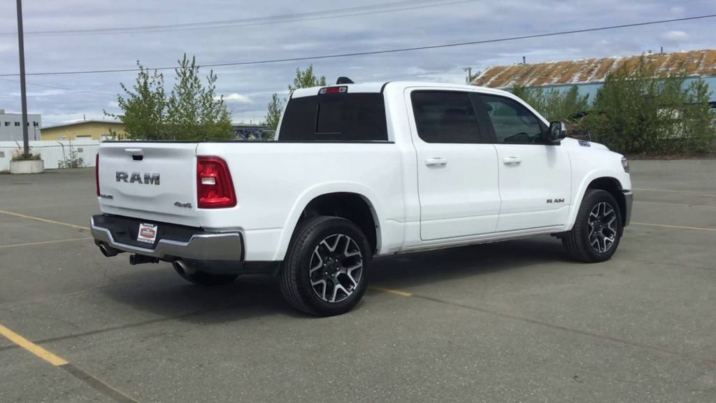 Used 2025 RAM 1500 Laramie AWD/4WD image 8