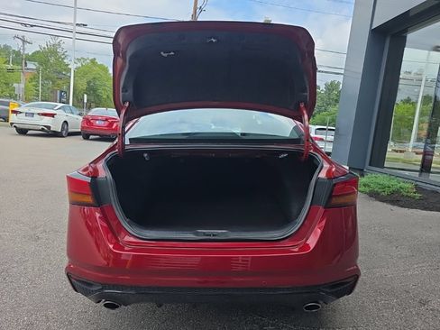 Used 2024 Nissan Altima 2.5 SR AWD/4WD image 12