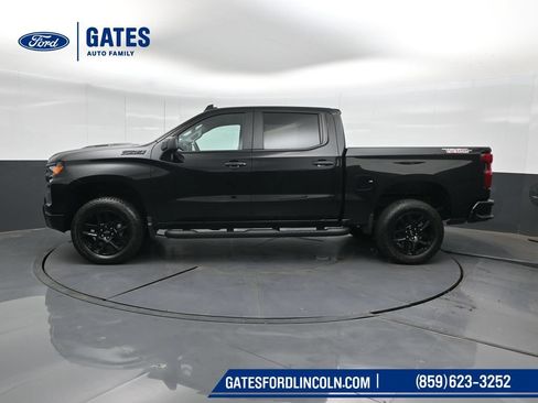 Used 2025 Chevrolet Silverado 1500 Custom Trail Boss w/ Turbomax Blackout Package AWD/4WD image 7