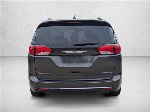 Used 2019 Chrysler Pacifica Limited w/ Advanced Safetytec Group FWD image 6