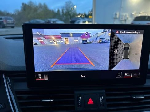 Used 2024 Audi Q5 e Premium Plus w/ Premium Plus Package image 27