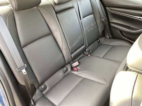 Used 2022 MAZDA MAZDA3 s image 22