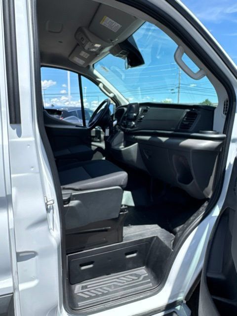 Used 2025 Ford Transit 250 Low Roof w/ Exterior Upgrade Package RWD image 12