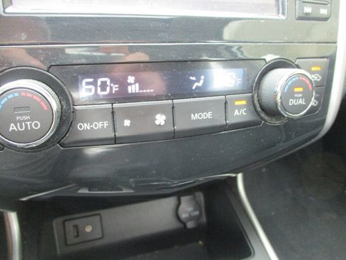 Used 2015 Nissan Altima 2.5 SV w/ Convenience Package FWD image 29