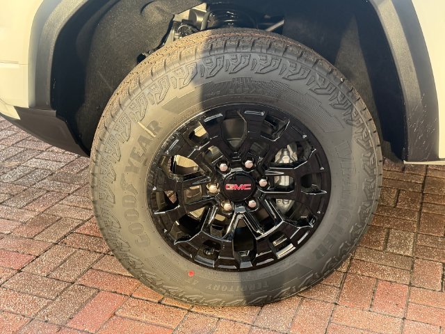 New 2026 GMC Canyon Elevation RWD image 10
