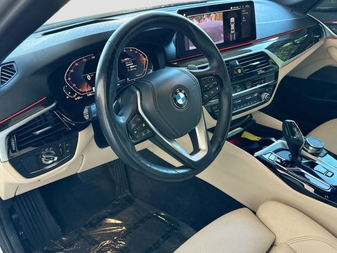 Certified 2023 BMW 540i w/ Premium Package image 9