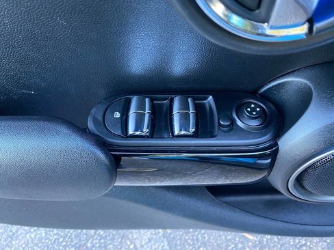 Used 2015 MINI Cooper S image 16