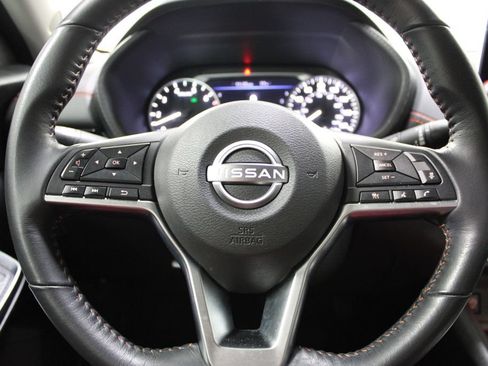 Used 2024 Nissan Sentra SR FWD image 18