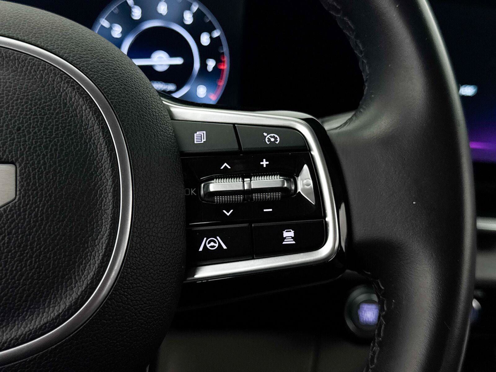 Used 2024 Kia Carnival SX FWD image 38