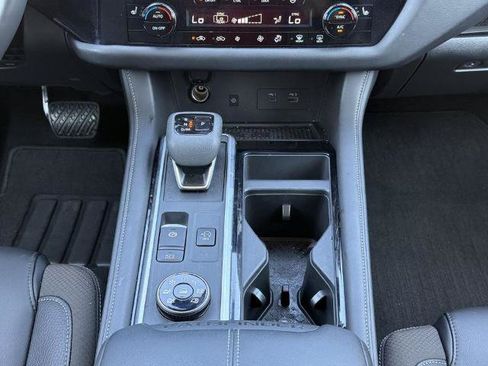 Certified 2025 Nissan Pathfinder SL AWD/4WD image 4