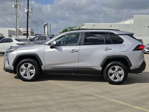 Used 2025 Toyota RAV4 XLE FWD image 6