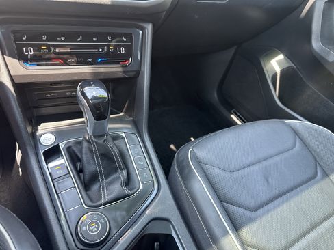 Used 2024 Volkswagen Tiguan SEL R-Line AWD/4WD image 19