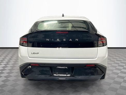 New 2026 Nissan Leaf SV+ w/ Illuminated Package FWD image 6