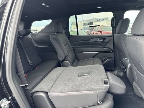 Used 2026 Chevrolet Traverse LT w/ Sun and Wheel Package AWD/4WD image 17
