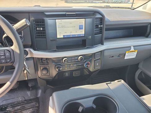 New 2026 Ford F550 4x4 Regular Cab Super Duty w/ XL Chrome Package image 24