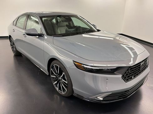 New 2026 Honda Accord Touring image 7