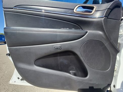 Used 2015 Jeep Grand Cherokee Limited image 26