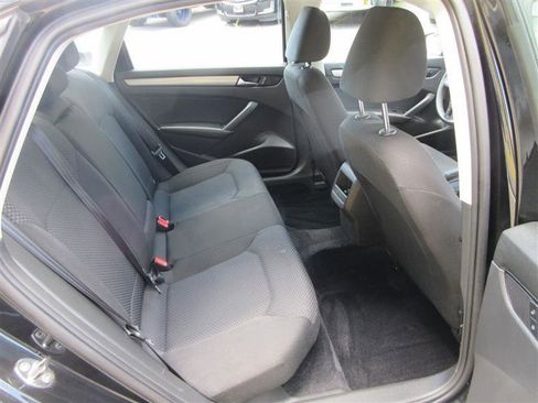 Used 2014 Volkswagen Passat 1.8T S image 20