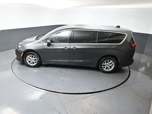 Used 2023 Chrysler Voyager LX FWD image 44