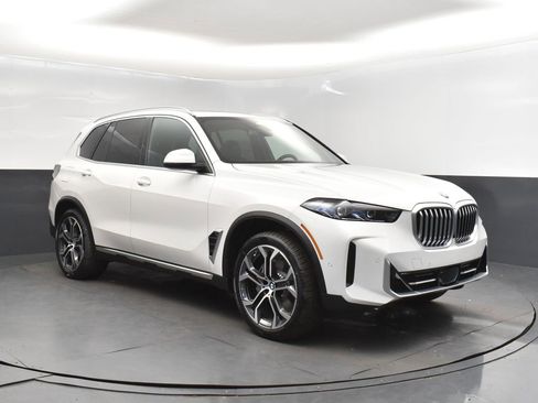 New 2026 BMW X5 sDrive40i w/ Parking Assistance Package image 1